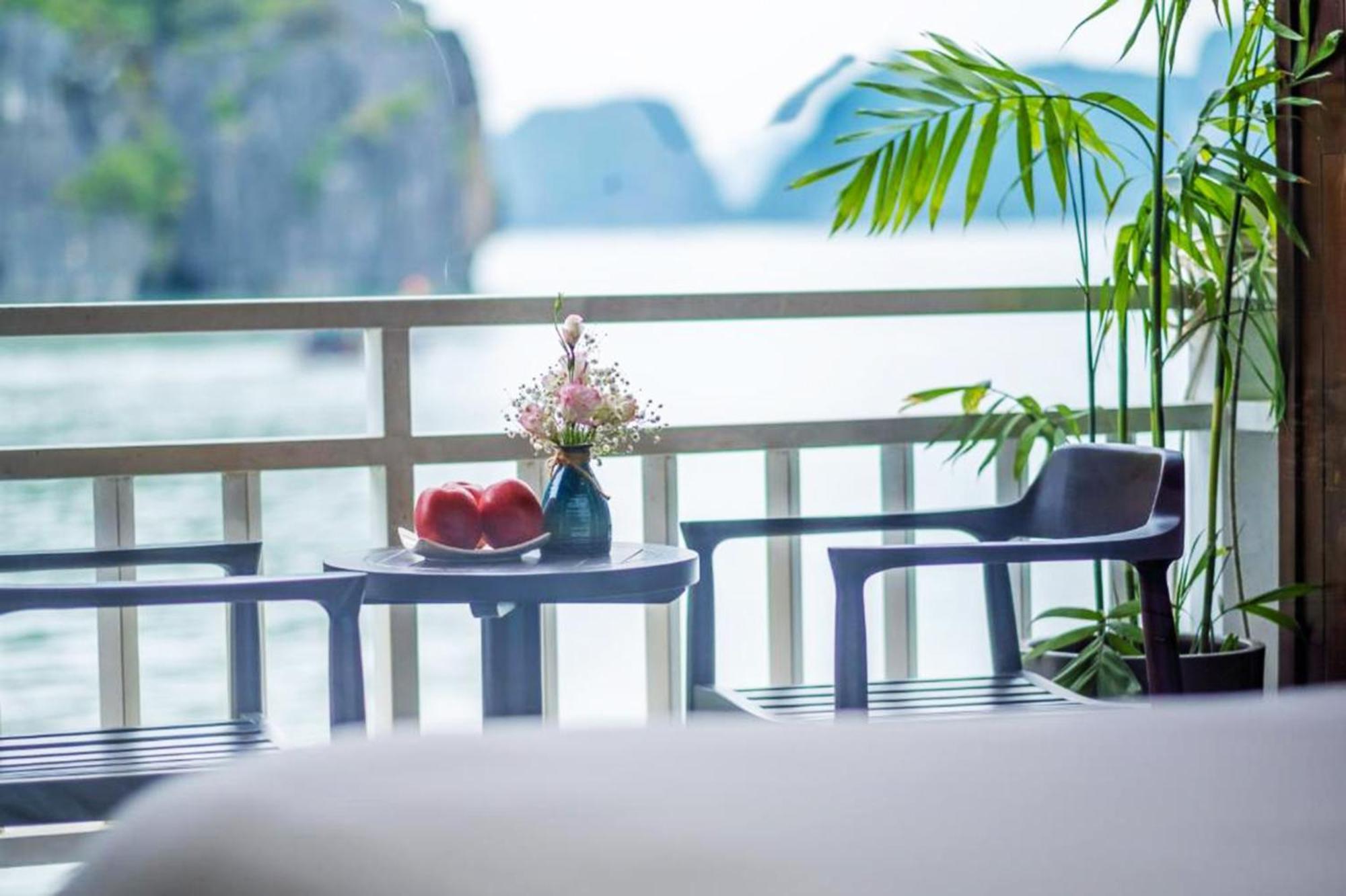 Halong Arcadia Cruise Hotel Ha Long Exterior photo