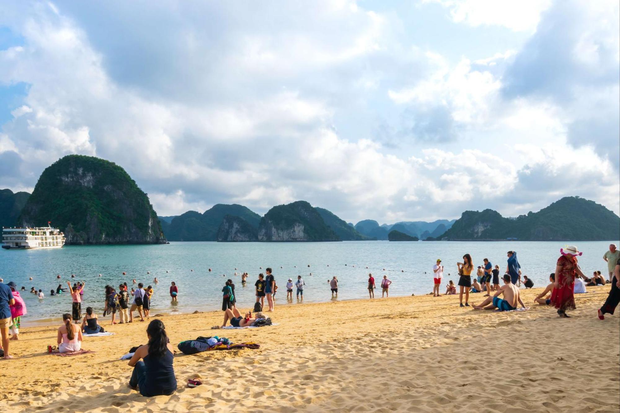 Halong Arcadia Cruise Hotel Ha Long Exterior photo