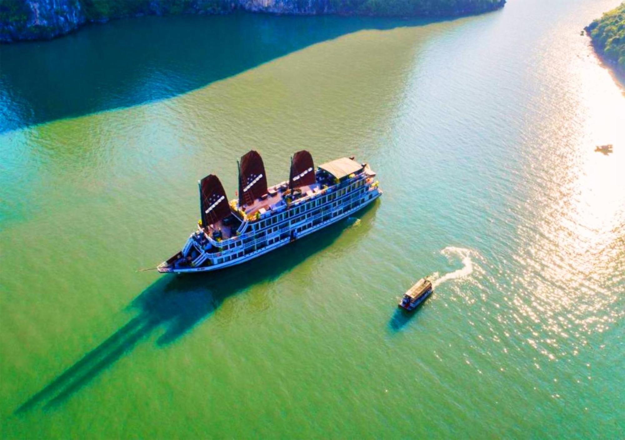 Halong Arcadia Cruise Hotel Ha Long Exterior photo