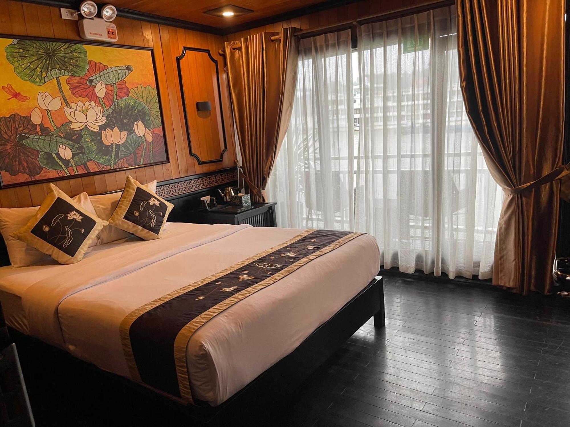Halong Arcadia Cruise Hotel Ha Long Exterior photo