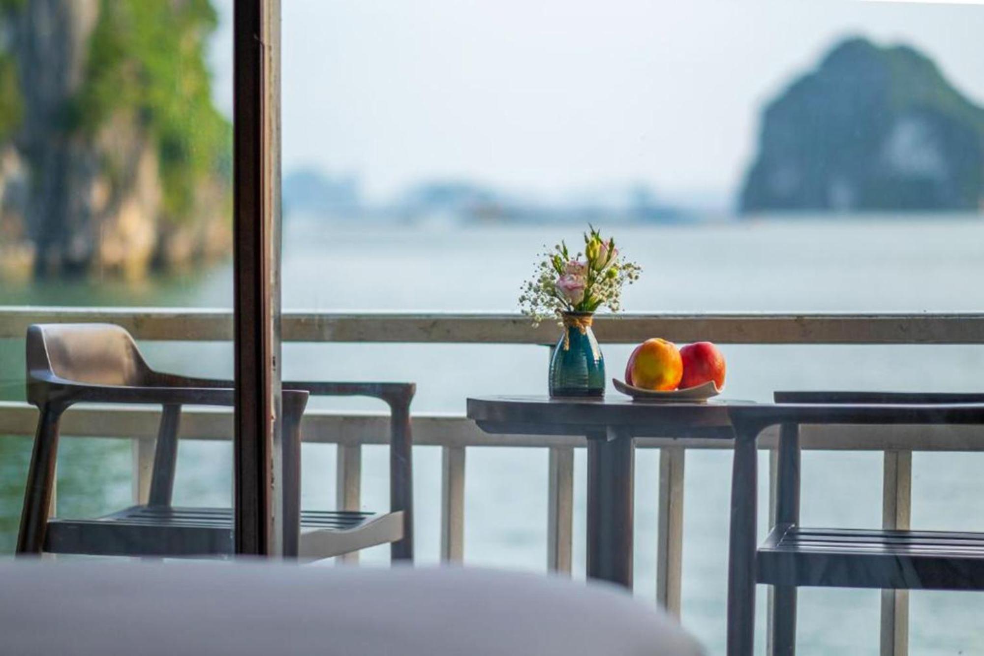 Halong Arcadia Cruise Hotel Ha Long Exterior photo